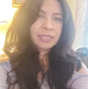 Meet your Posher, Damaris